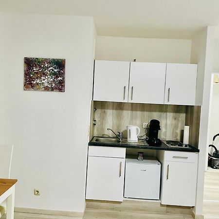 Suesses Apartment Am Klinikum In ゾーリンゲン エクステリア 写真